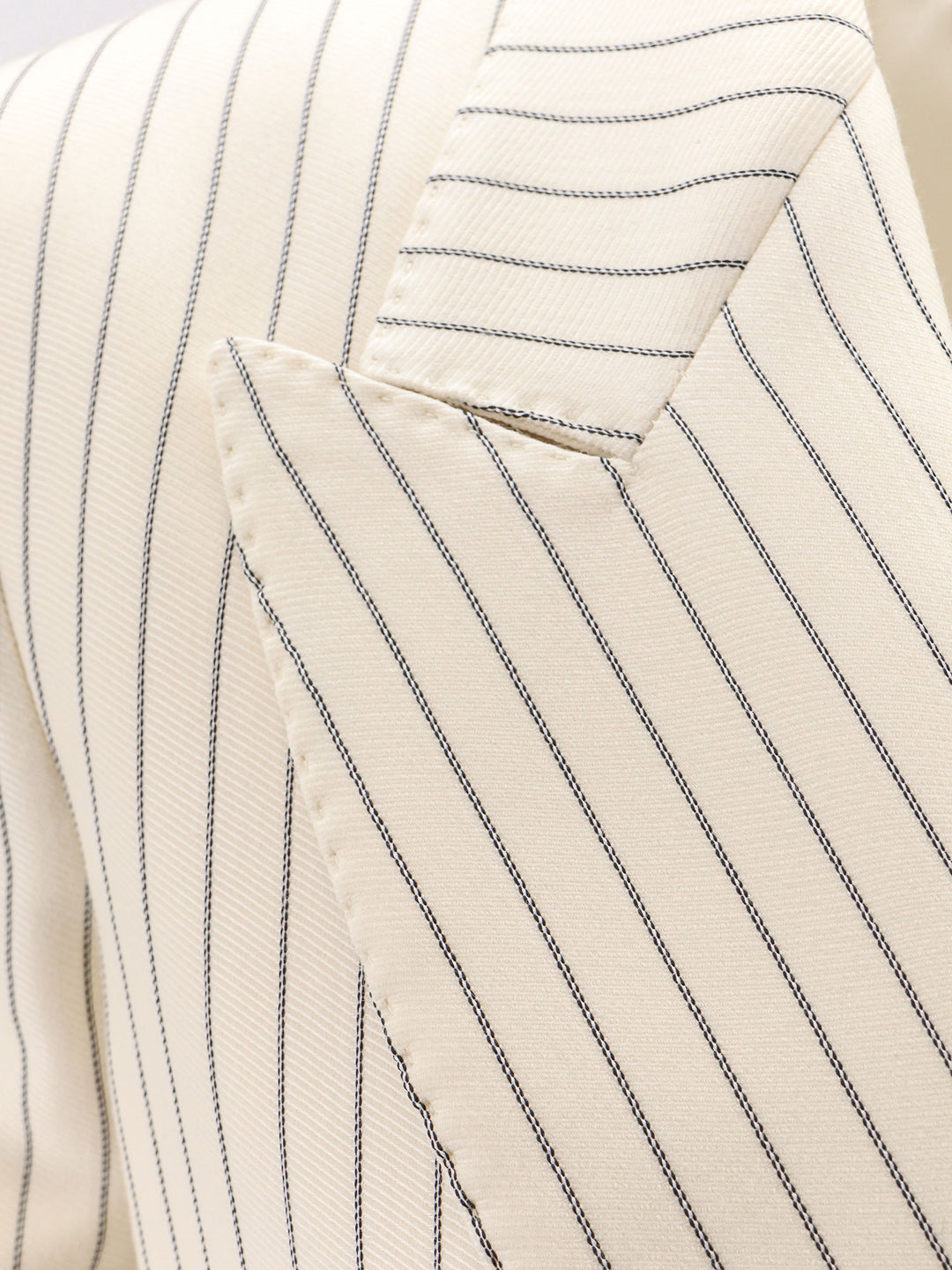 Tom Ford Clothing - Light and natural | 5adc9fd95578f7d53132ef3493c365998e397de0