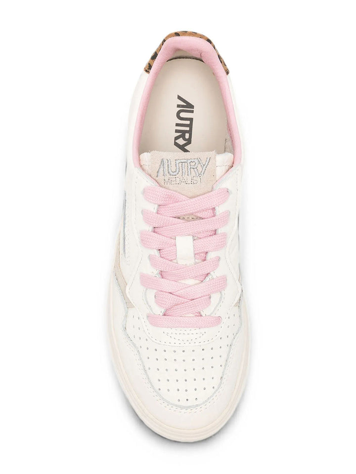 Autry Sneakers - White | 42969af22f81157b70e1f2ad1ff92bc3c99e3604