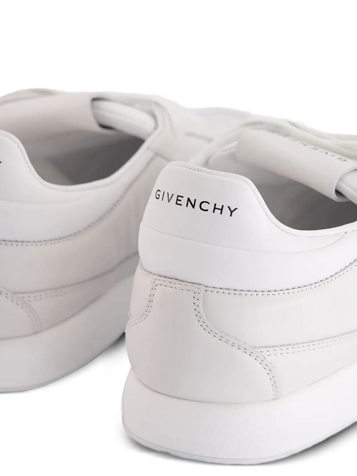 Givenchy Sneakers - White | 74a6ce8431d18606e464866b8c37038179d797d1