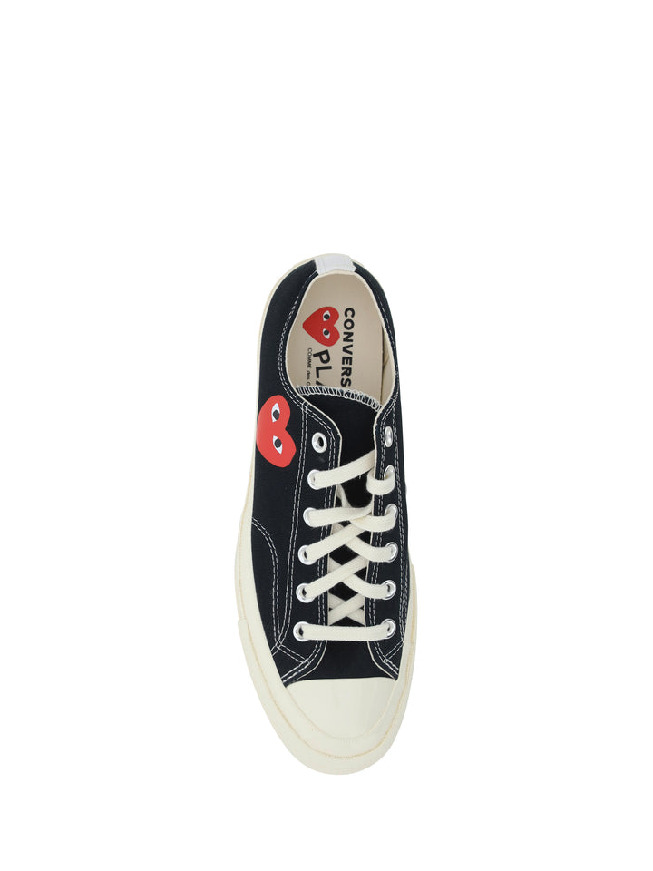 CONVERSE SMALL RED HEART LOW TOP