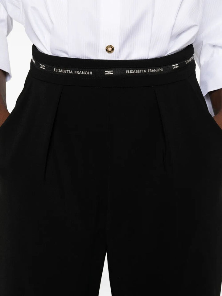 Ami Sweater - White | 88e7bd45c4344a5b1e933d2119565af53a6defe1