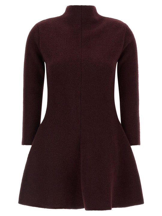 11 Dresses Bordeaux