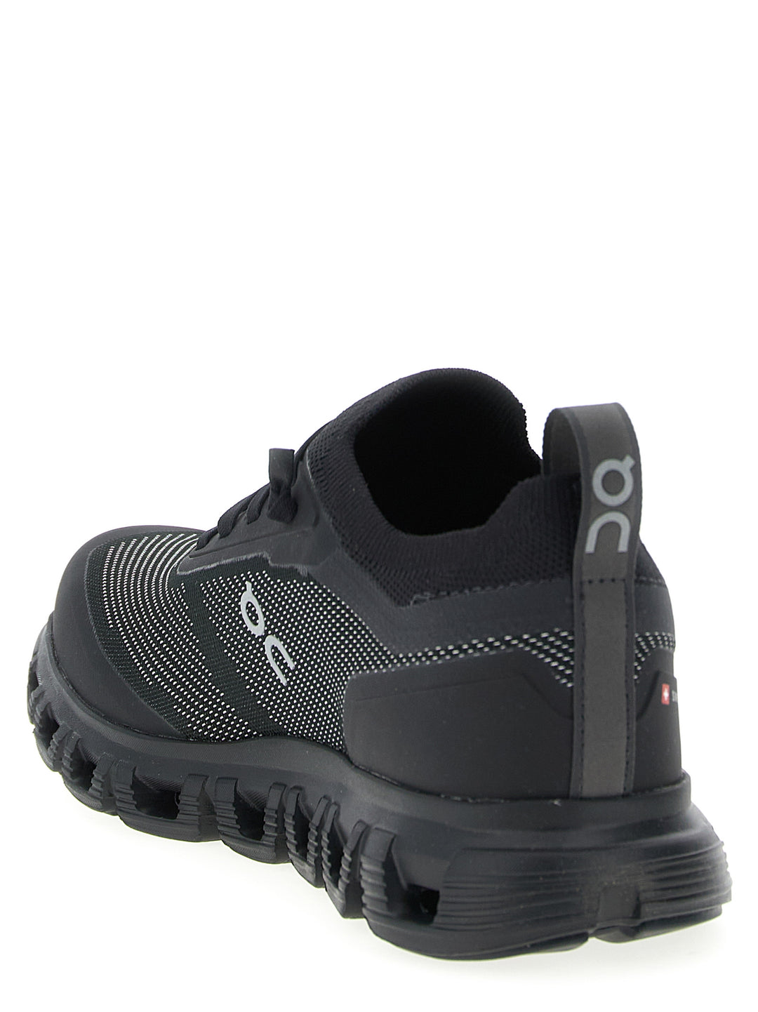 On Cloud 6 Versa Sneakers - Black | aa7f9cd3865262d95e6d77f534b9a6c842639487
