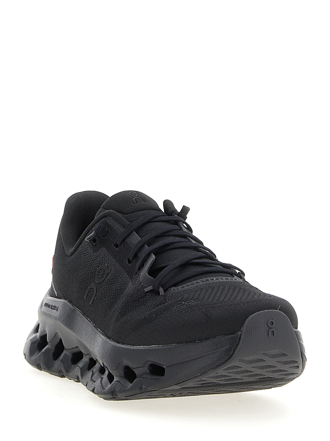 On Cloudtilt Sneakers - Black | 14219e1637302029fe183eb61890181462bc6908