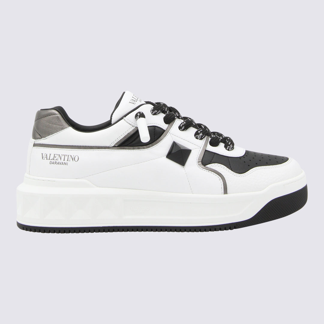 Valentino Garavani Sneakers - Chiari e Naturali | 61abcb375a4f1affb90287993fc6dcaf4087d345