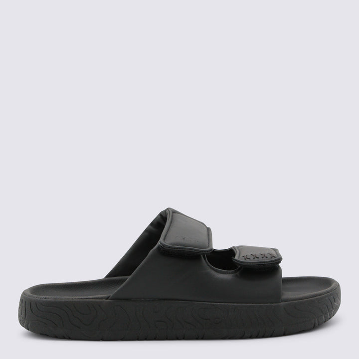 Veja Sandals - Black | 7e071964f1f0e4b79095a8de0f5e09f786f170e1