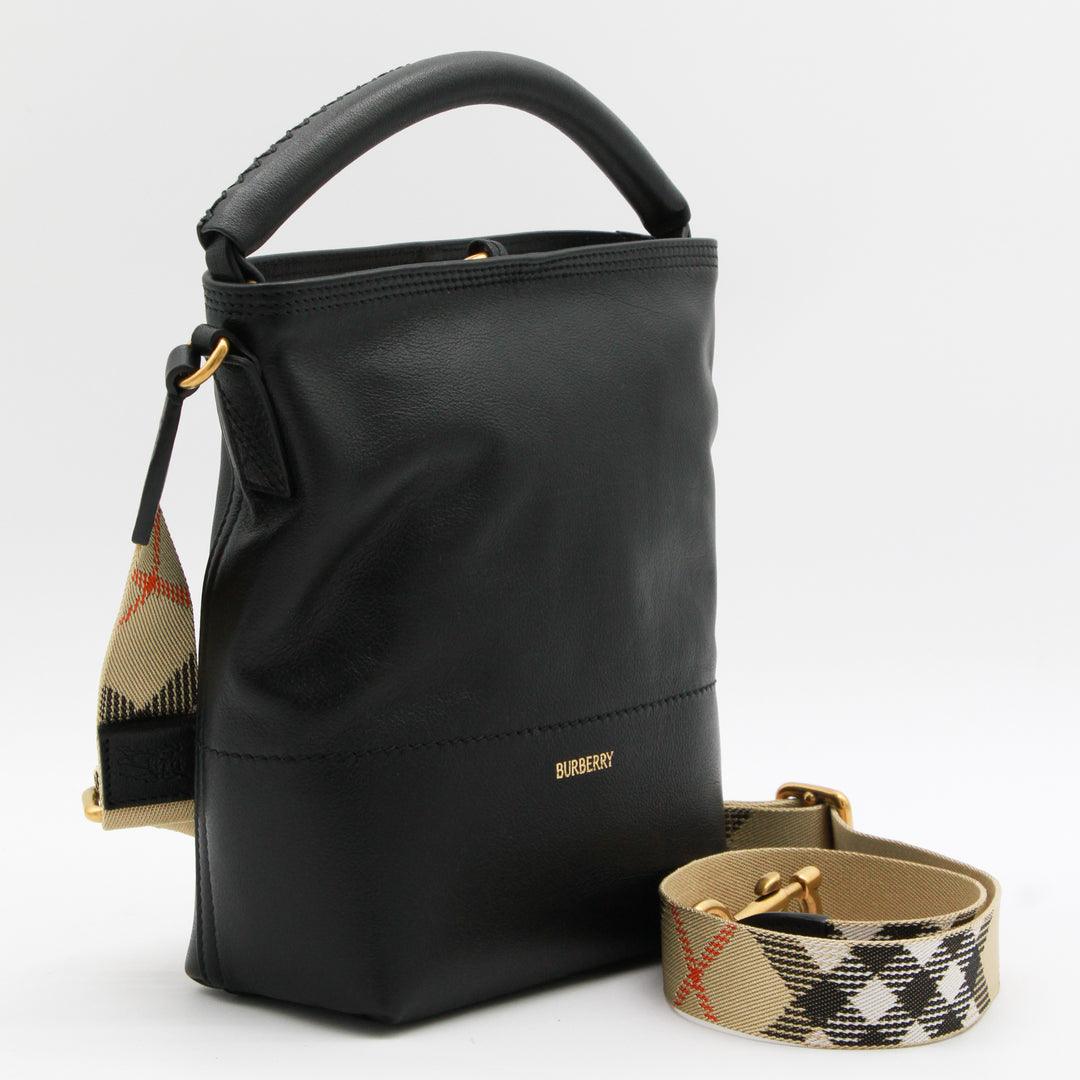 Burberry Bags - Black | d74deb8bc3ac1722ce92409dcb4238c119e4988f