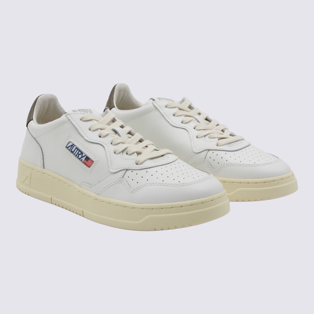 Autry Sneakers - WHITE/CHOCO | a6afb45fccec65990285300f6f639ddc16381bc1