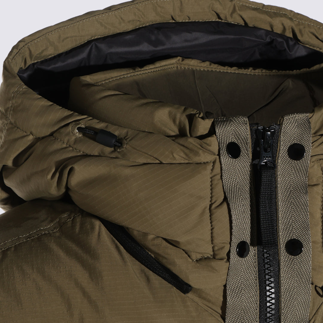 Stone Island Coats - MILITARY GREEN | cb659eef2b474303fd2949bec5252b9f413383ec