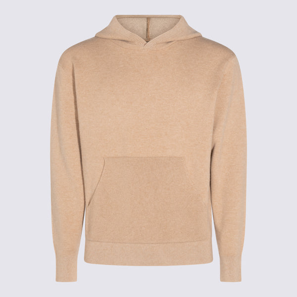Sweaters Sand