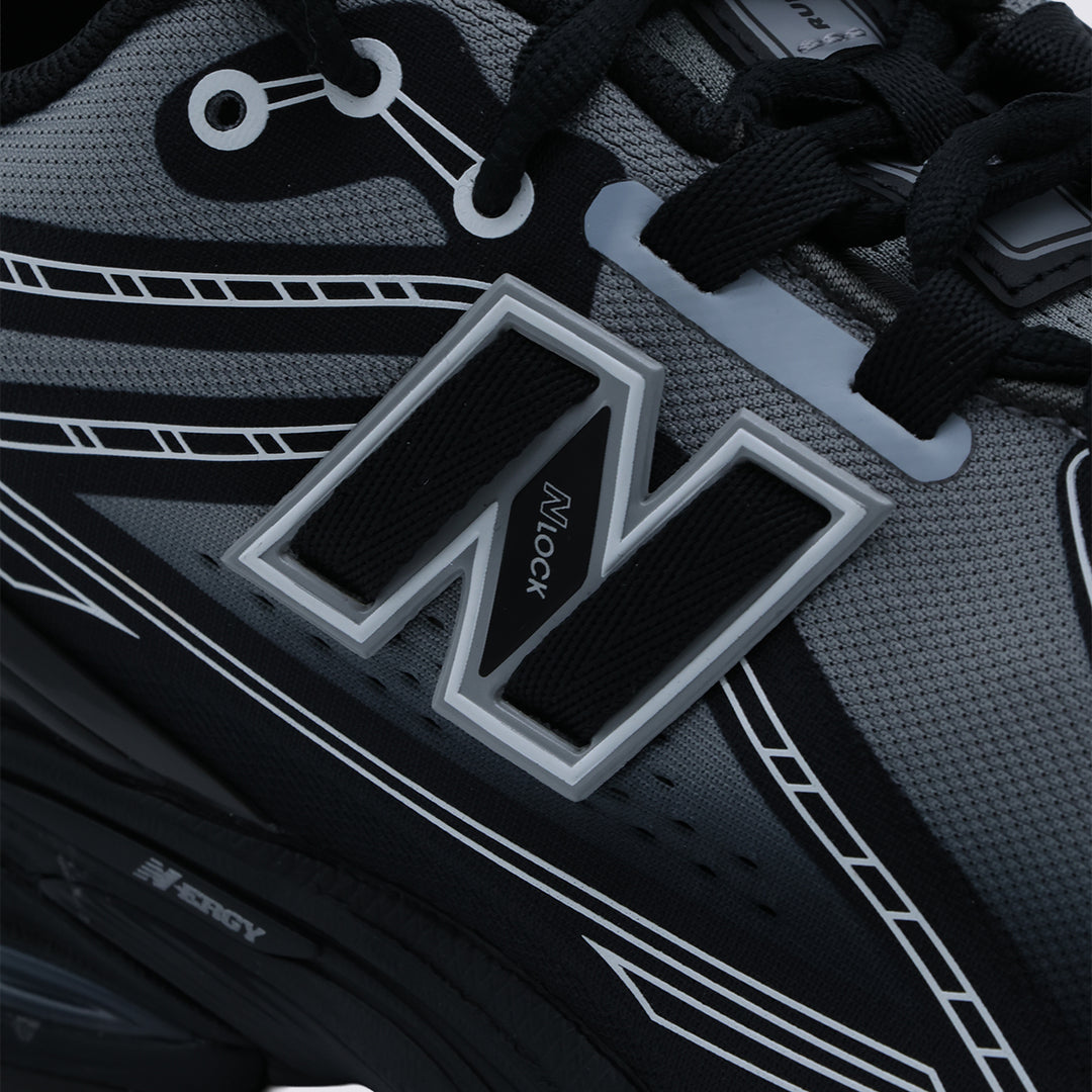 New Balance Sneakers - Black | 5e26f1797bb0b7584eb5598934dfe8a280944c85