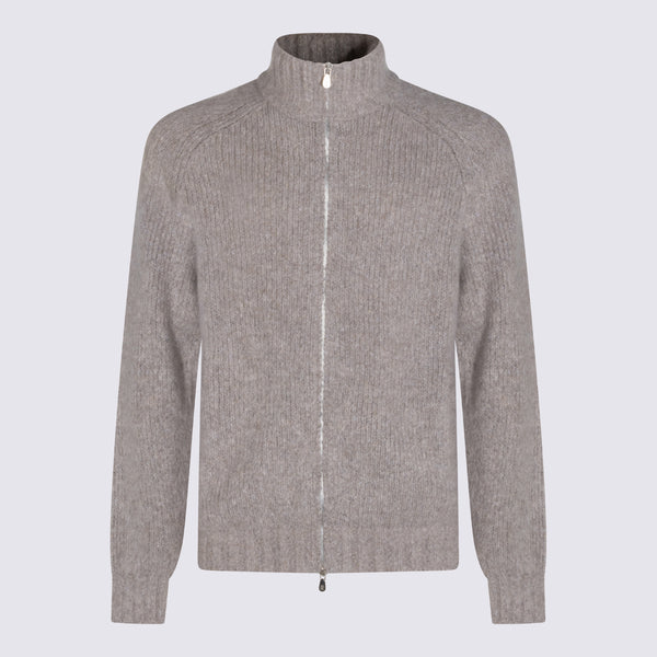 Sweaters Sand