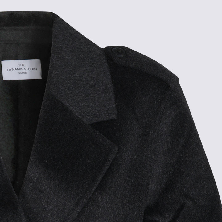 The Dynamis Studio Coats - SMOKE | ecad35e7edf0ea28ccb96cf9e8304d31745585c8