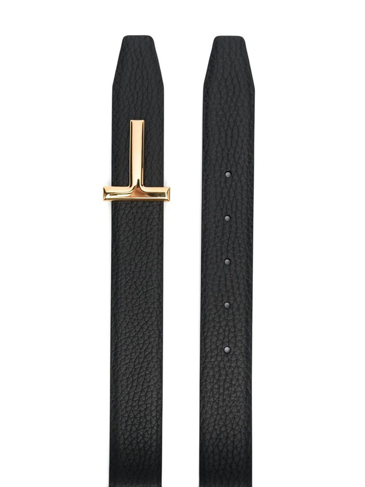 Belt with logo plaque