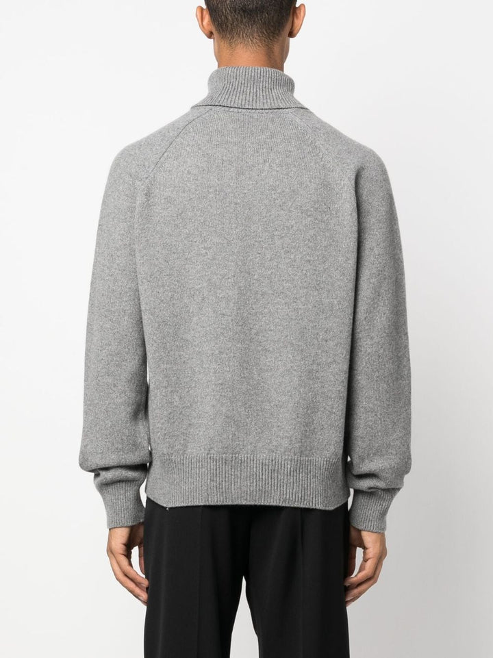 Wool turtleneck sweater with boke flower