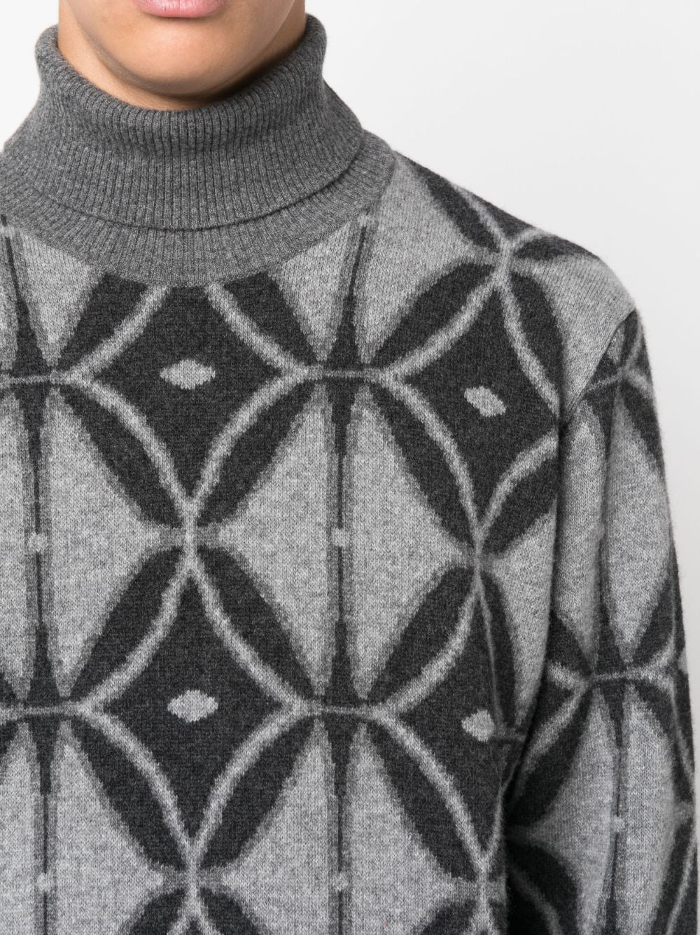 Turtleneck sweater with inlay motif