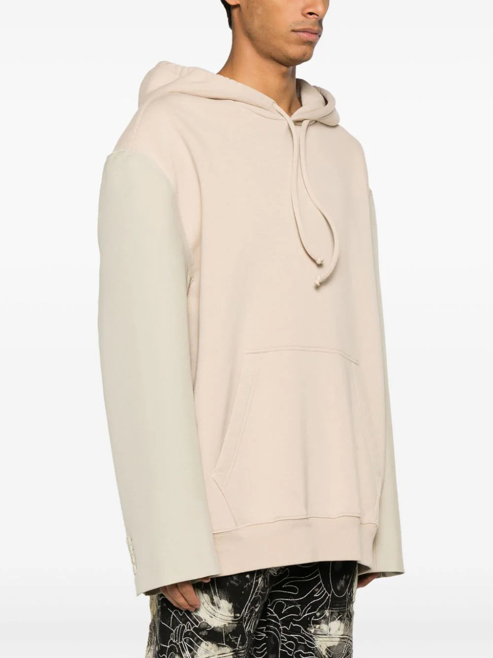 Sweatshirt with contrasting sleeves