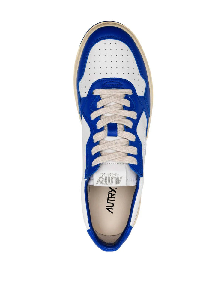 Medalist sneakers with logo