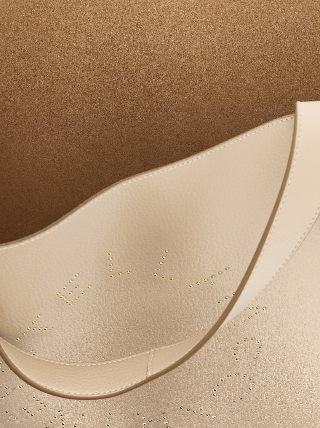 Stella Mccartney The Logo Bag Shoulder Bags - Beige | 8e9f1ed745911e94ab7c520d888c14feceb8f87e