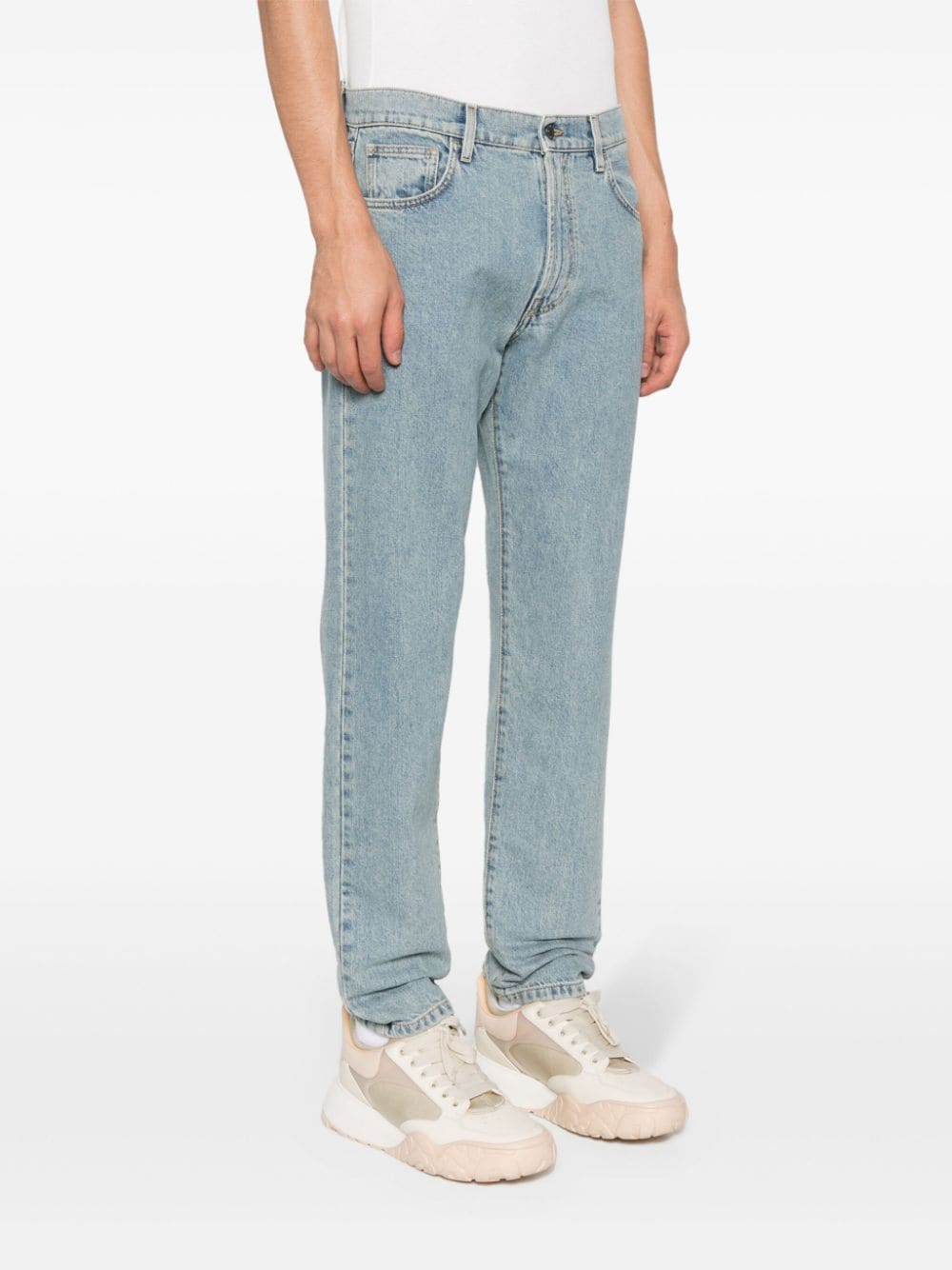 Straight jeans with patch