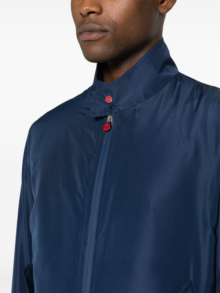 Lightweight jacket with zip