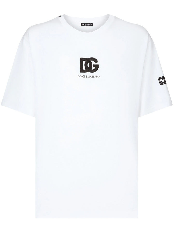 T-shirt with logo application