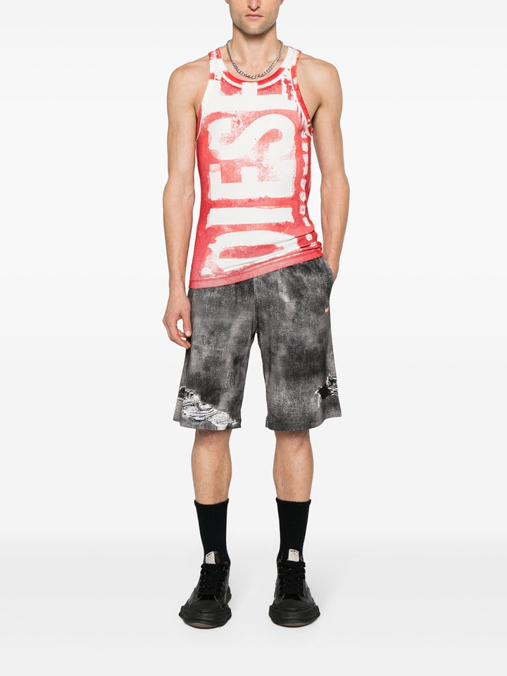 cotton sports shorts with distressed effect print