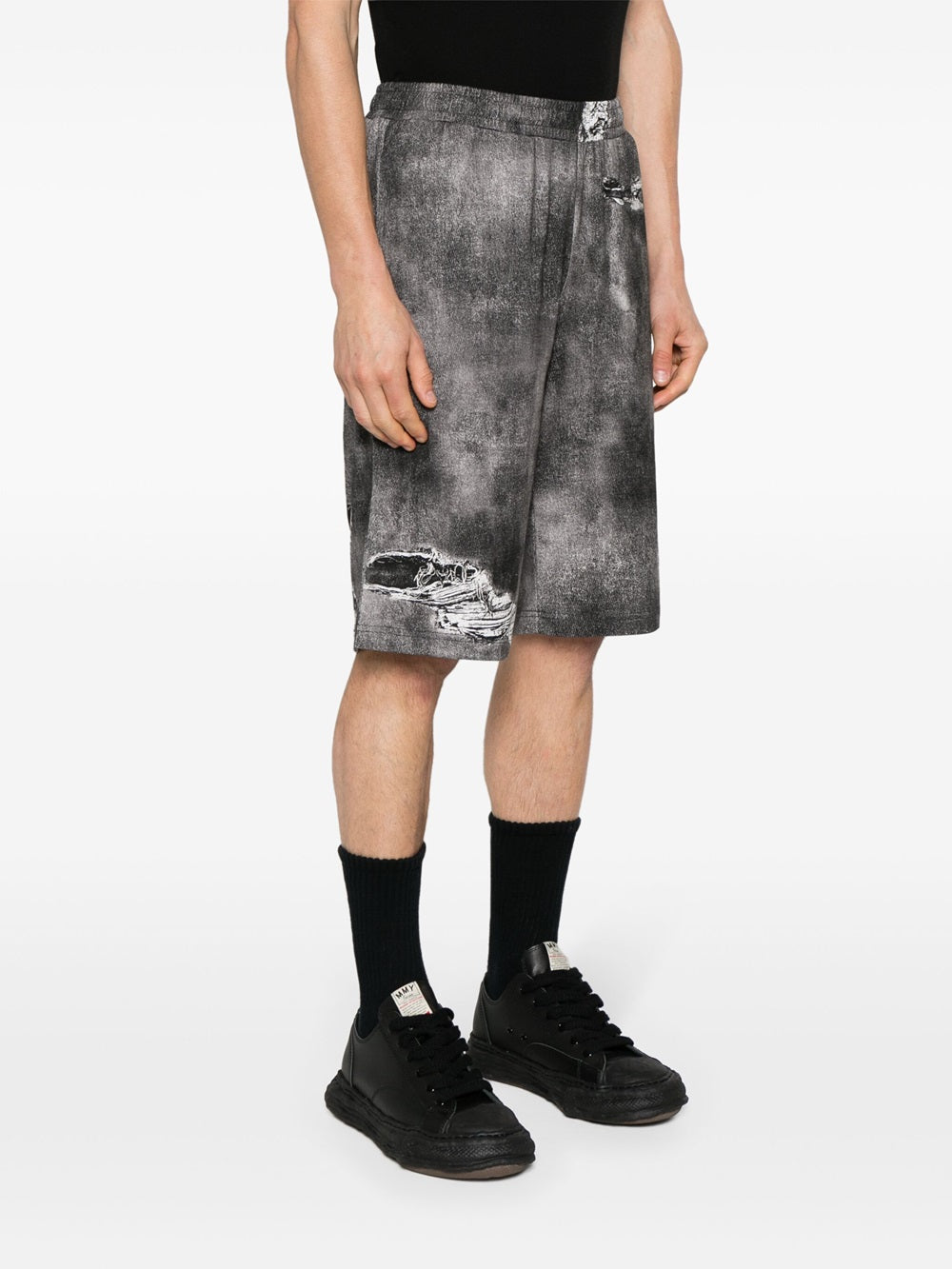 cotton sports shorts with distressed effect print