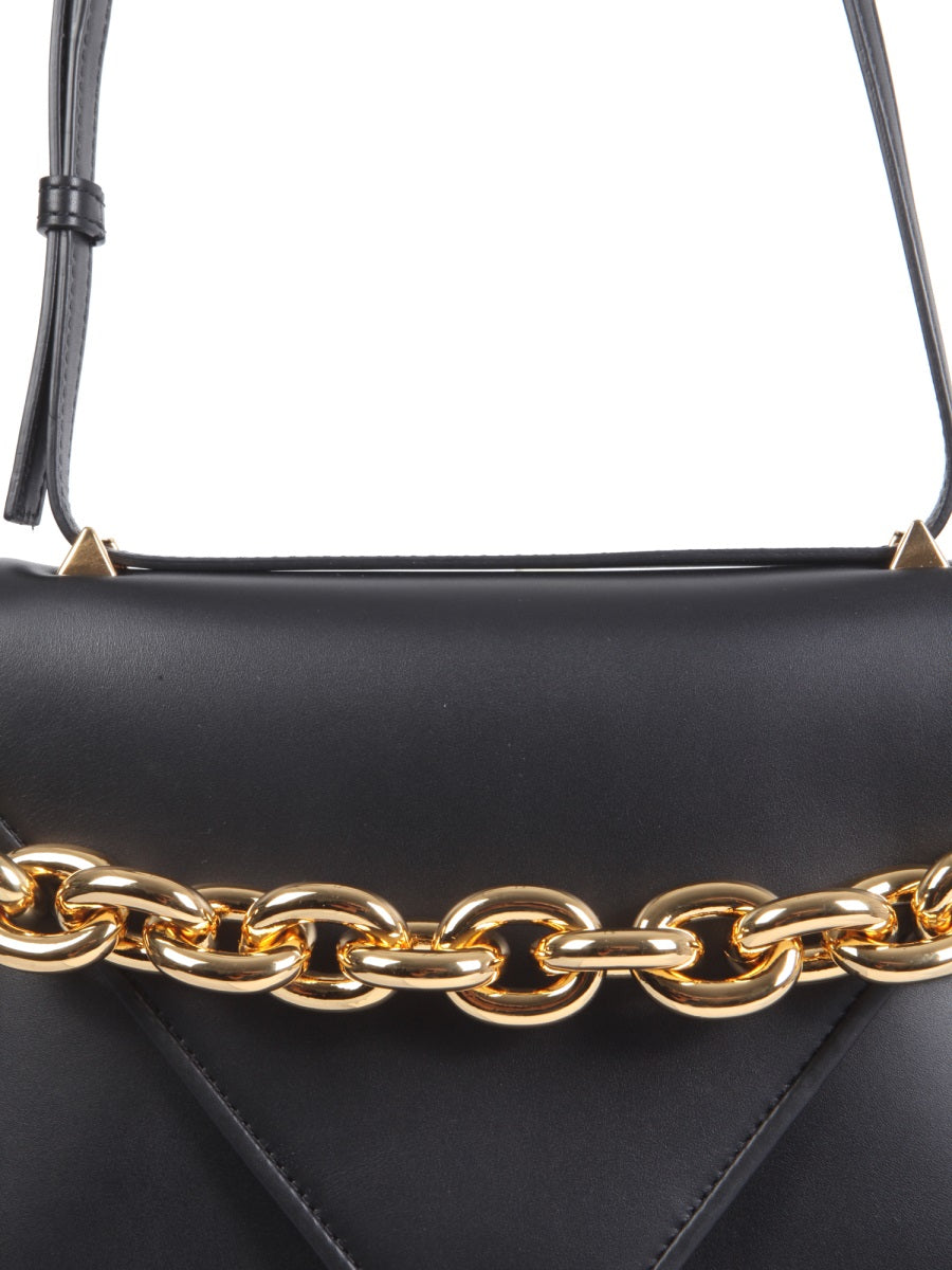Bottega Veneta Shoulder Bags - Black | 7e37e5acbb1e57ceffa2576363180cd276a9e5fc