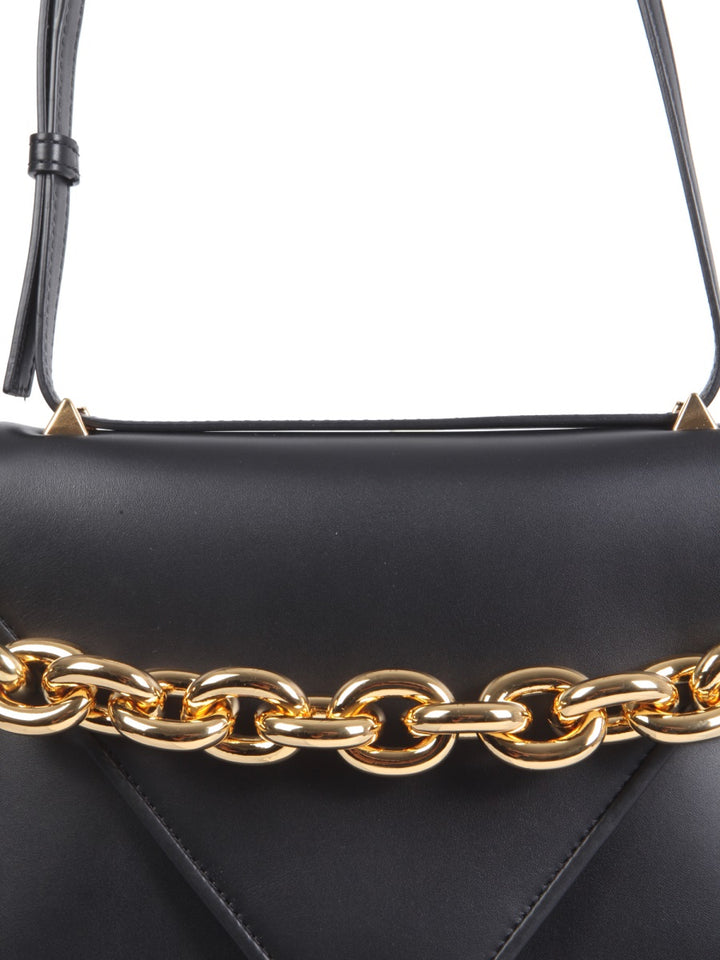 Bottega Veneta Shoulder Bags - Black | 7e37e5acbb1e57ceffa2576363180cd276a9e5fc