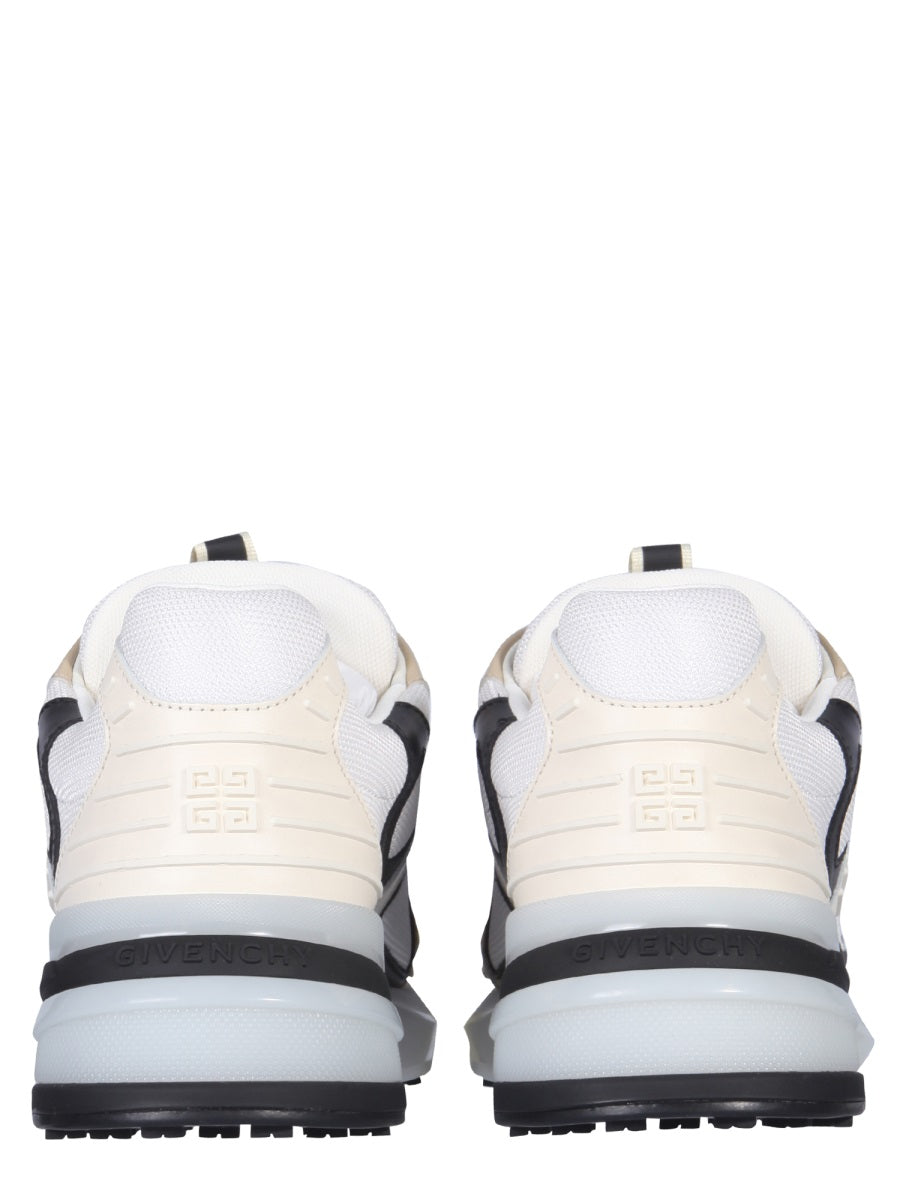 Givenchy Sneakers - White | Wanan Luxury