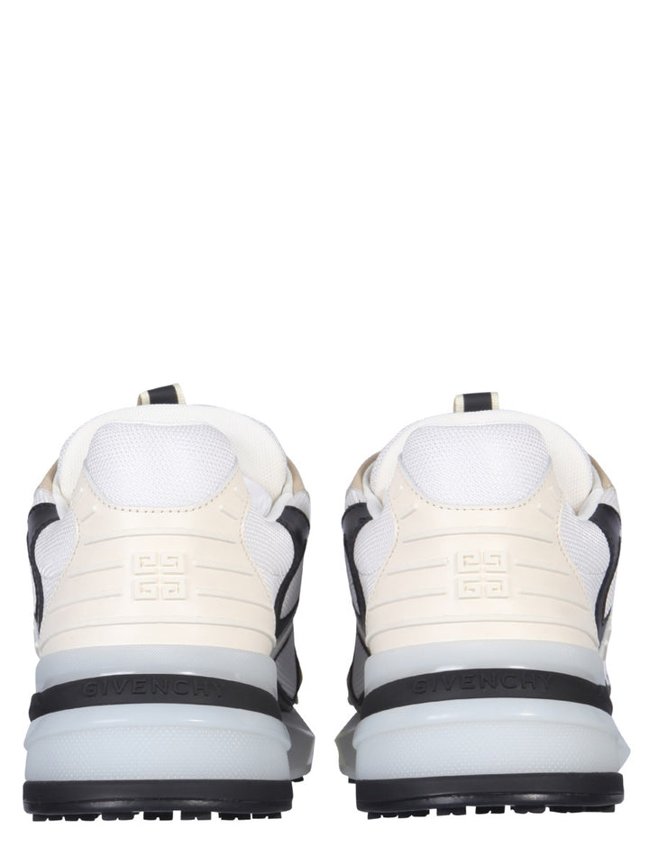 Givenchy Sneakers - White | Wanan Luxury