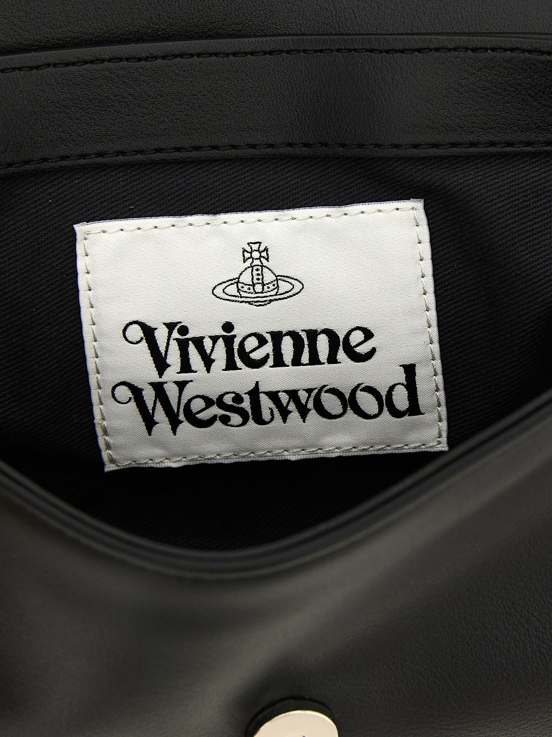 Vivienne Westwood Chain Crossbody Purse Crossbody Bags - Black | b3c5942cac515f6455b6a838738633b676537218