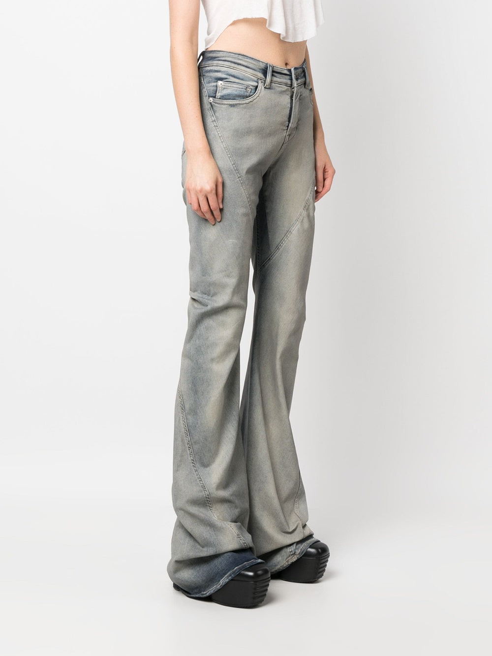 Straight Bias jeans with medium rise