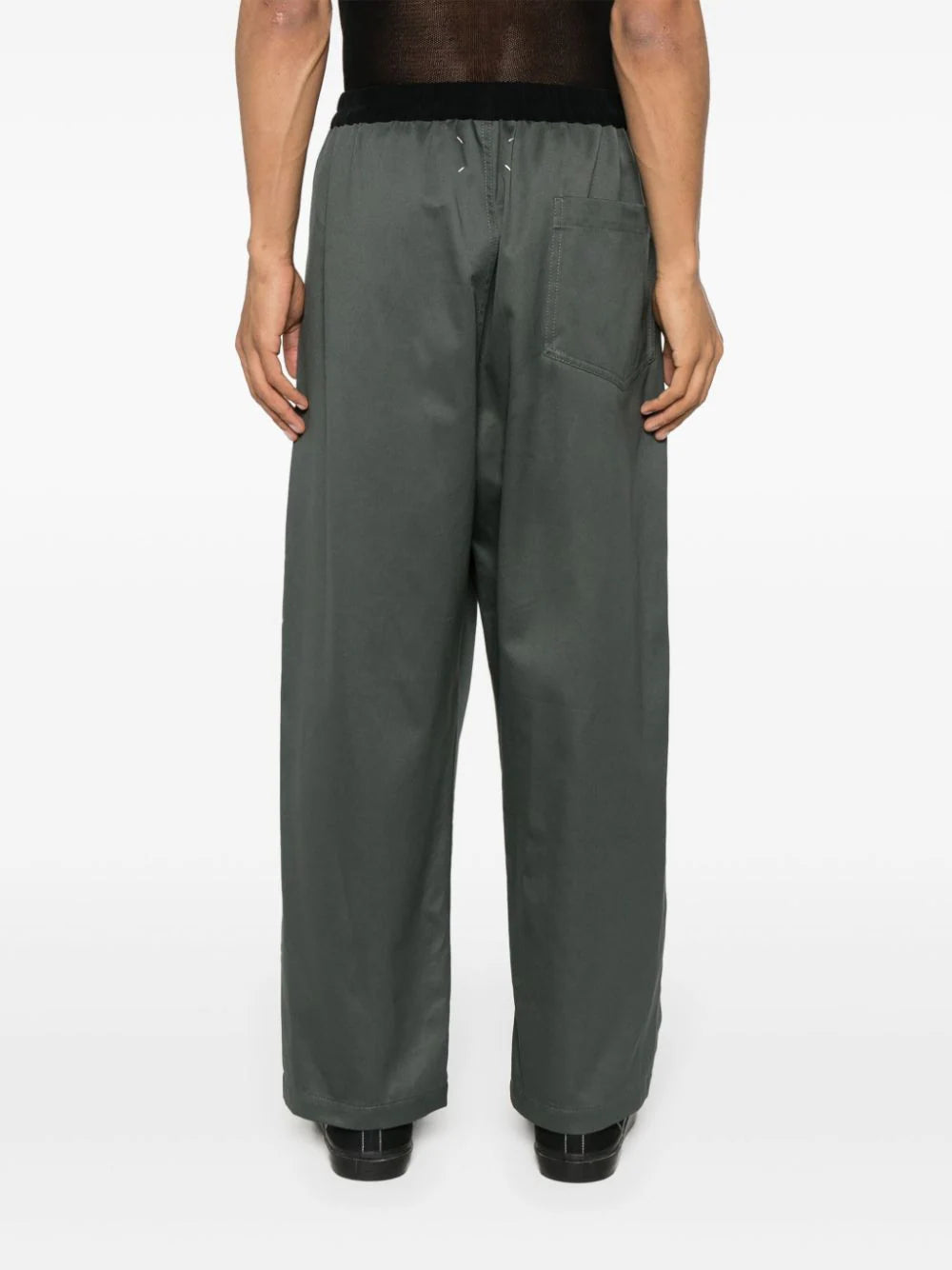 Comfortable cut trousers