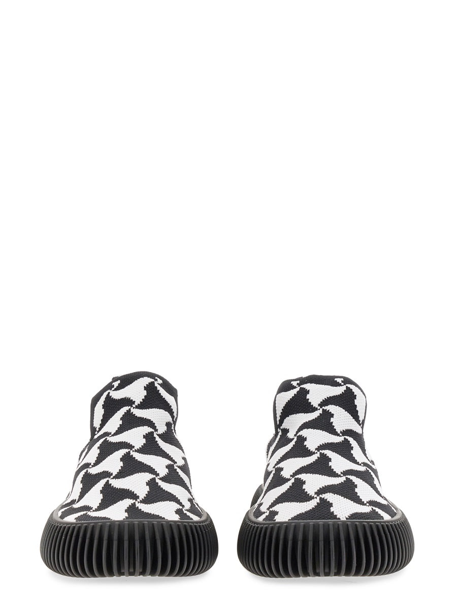 Bottega Veneta Sneakers - Black | a6f53f9685a708764fc5b12c5ee39f16edec14a3