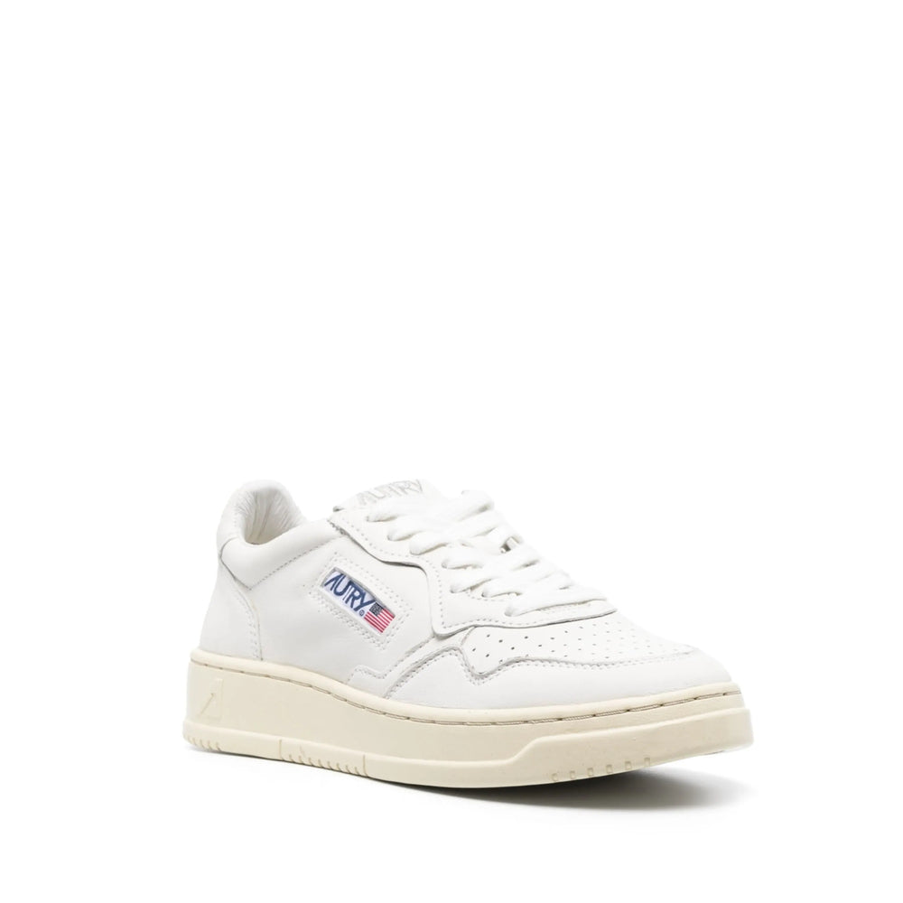 Autry Sneakers - White | d5166b56ec0d94d9a4f7d22fdf56585d83e1312b