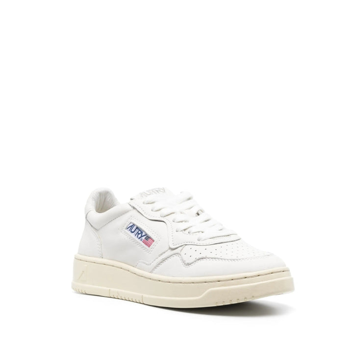 Autry Sneakers - White | d5166b56ec0d94d9a4f7d22fdf56585d83e1312b