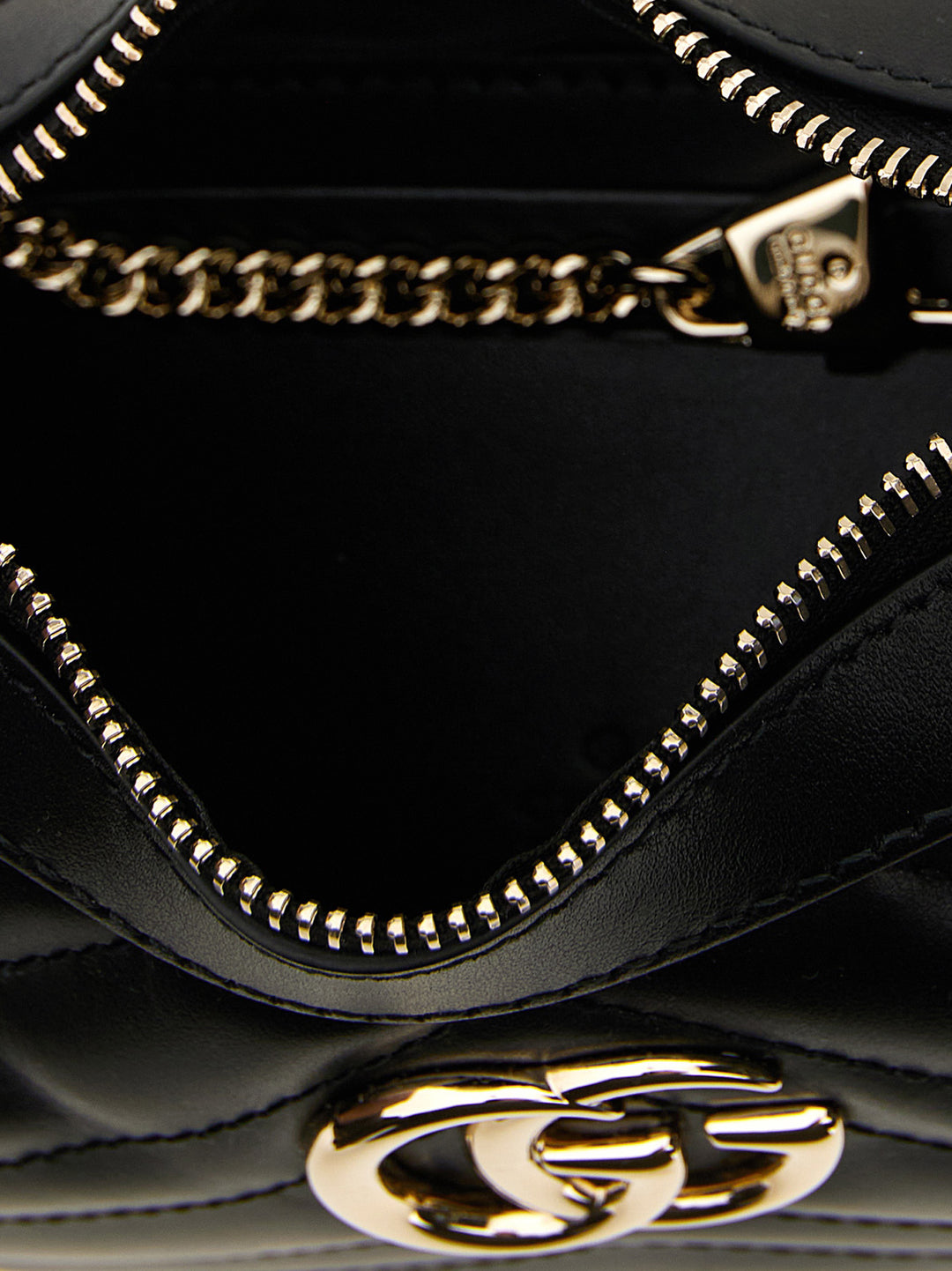 Gucci Gg Marmont Shoulder Bags - Black | b3af08a87d5df055bb52f83f91449a88ba6a066a