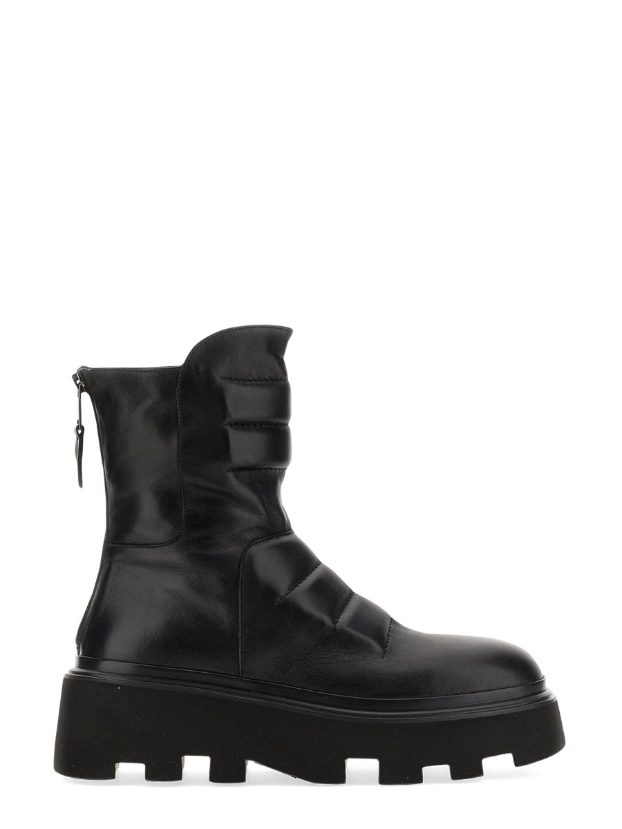Elena Iachi Boots - Black | 07505ad62537ae7517bfc2716b392dd4da7d125c