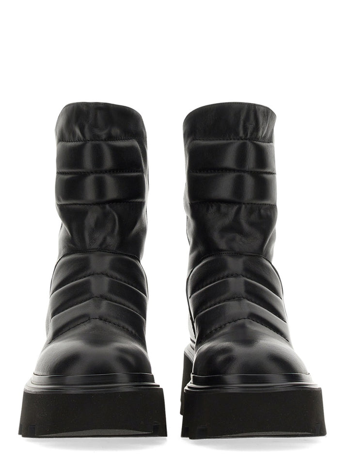 Elena Iachi Boots - Black | 985962f64c10c283a3c7e2e61e8581f0d95149c6