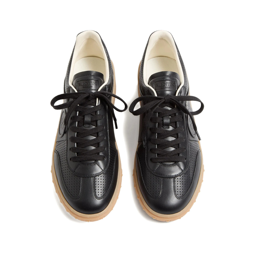 Valentino Garavani Sneakers - Black | 4b839647383a9b5119088412e2a7565ef2309e36