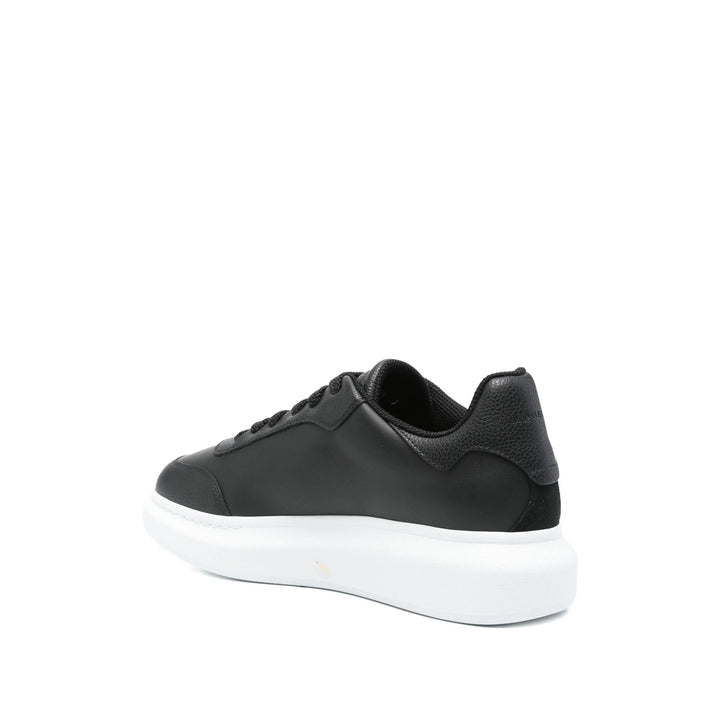 Alexander Mcqueen Sneakers - Black | 8bcf7e000894c2d40762c33da00d9f0ae0583602