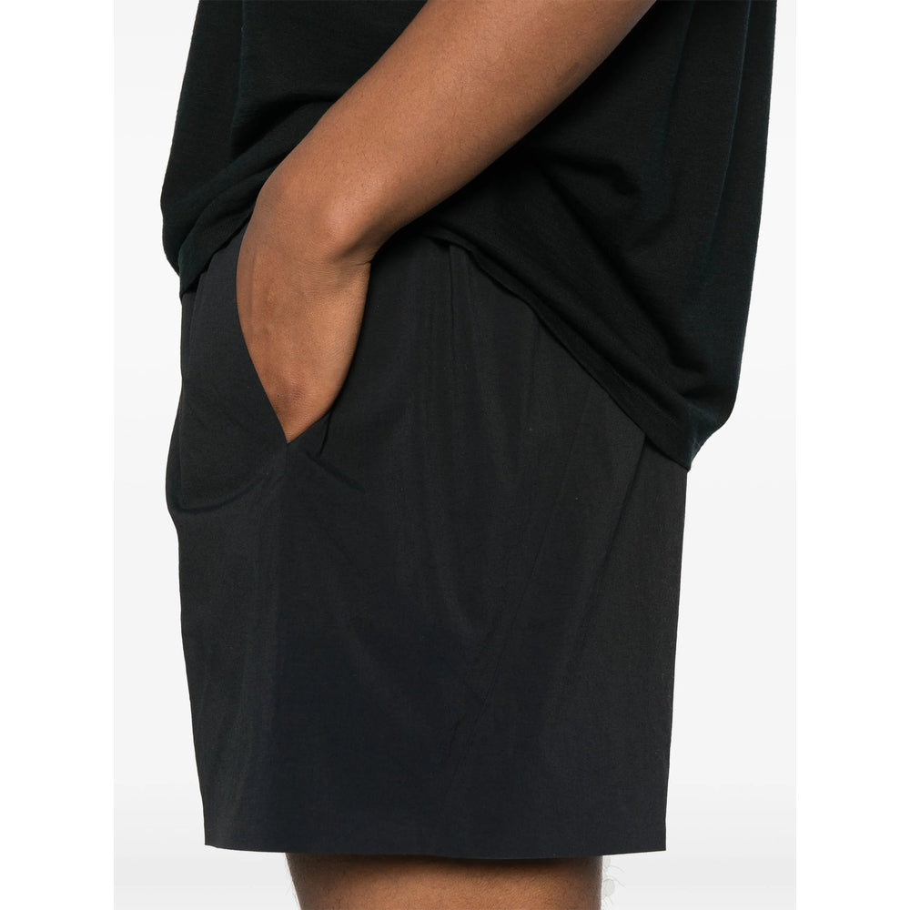 Veilance Shorts - Black | 7aab359d78730c552f05148657c3df650bdeb36a