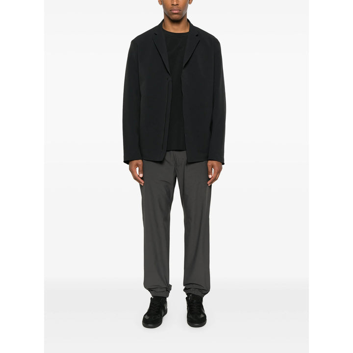 Veilance Jackets - Black | 4e212dd4841fb1e7a67dcd2d7b39218a99c43c49