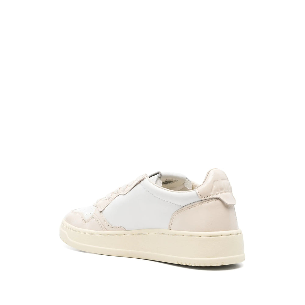 Autry Sneakers - White | 07930959588bb99cfa7cbc71743e35d575177eed