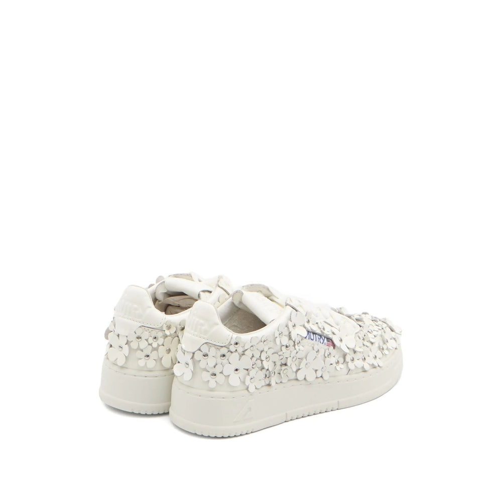 Autry Sneakers - White | 9f7874fac761a67fc69900c1137da80b9ba39388