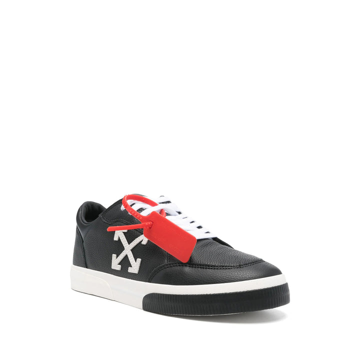 Off-White Sneakers - Black | 2abcb37154c2d77bb68c131dd46851a12c0c073d