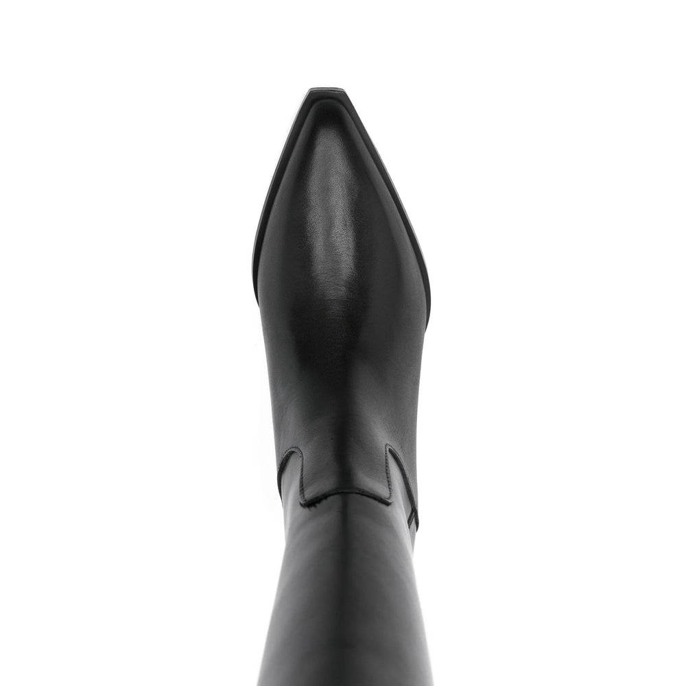 Poeve Shoes - Black | 652ca3c157b6b935ad3351570697de8b780d27a9