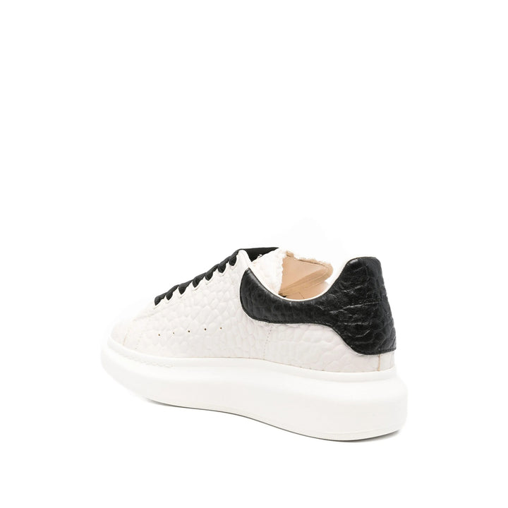 Alexander Mcqueen Sneakers - White | d77712506f771af4fa24e7897e56e7ec05373515
